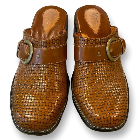 Clarks Shoes - CLARK’S Artison Size 8 Brown/Gold-tone Woven Leather Clogs